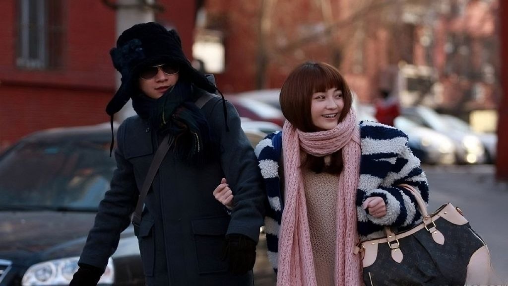 裸婚时代 (2011) 1080p WEB-DL H264 AAC 2.0 - 迅雷云盘 资源封面图